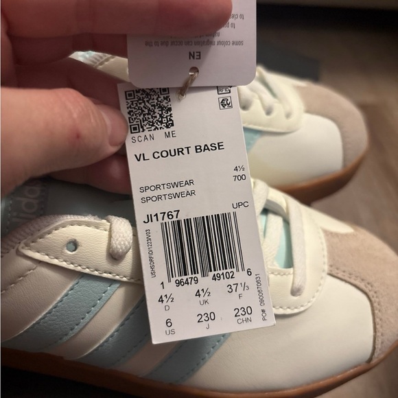 Adidas - Picture 3 of 3